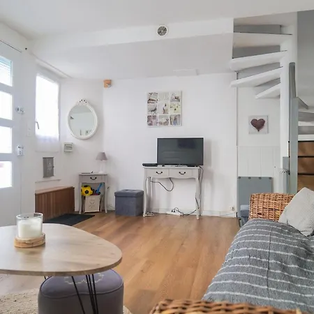 Maison Mitoyenne Coeur De A Deux Pas Du Port De Peche Et De La - 6 Personnes بيت للعطل